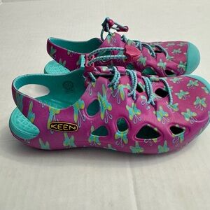 Keen Rio Butterfly Pink Aqua Slip On Waterproof Sandals  Big Girl Size 4
